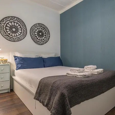 Traditional Alfama By Lovelystay Lisbona